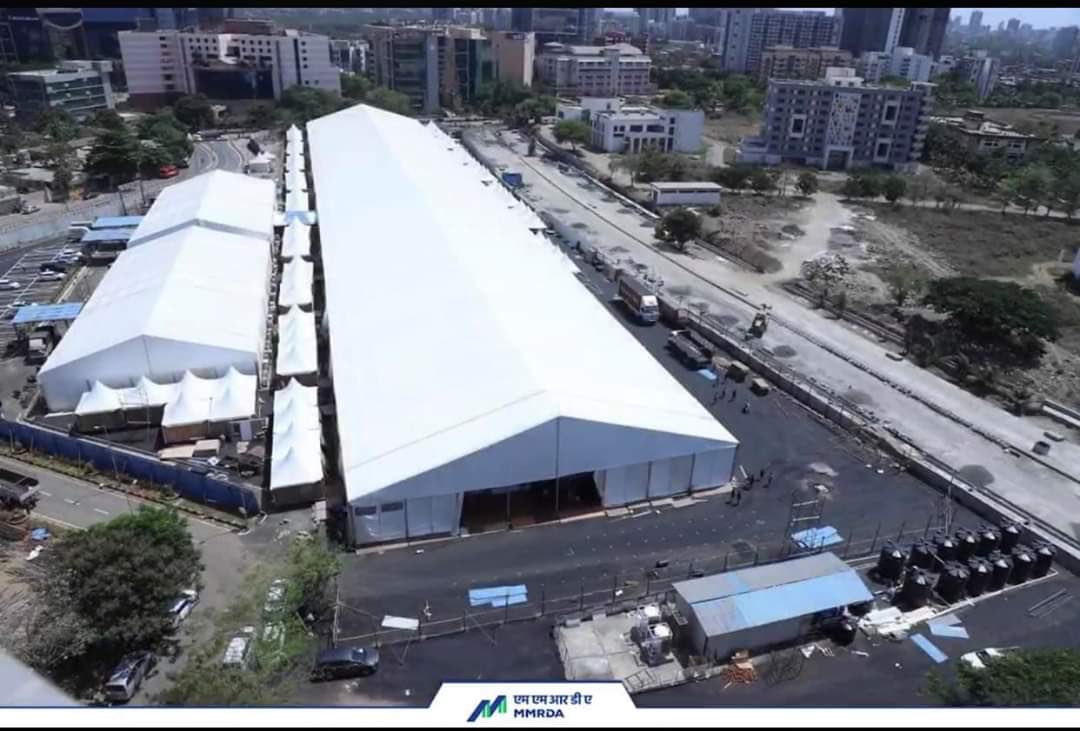 Jumbo facilities created in Mumbai for treating COVID patients;The first open hospital in the Country has been created in a fortnight by the  @MMRDAOfficial at the BKC. This 1,000 bed jumbo facility includes a 200 bed ICU.