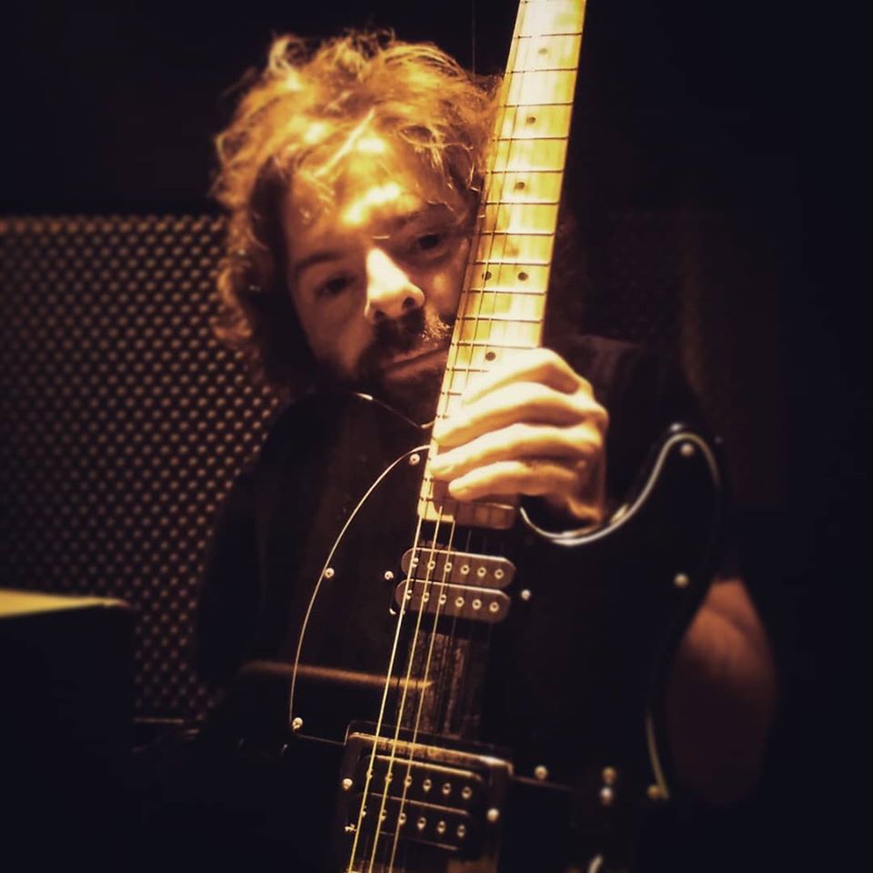 BrMiguelMoreira's tweet photo. This lady is a beast. Gosh, how I missed her... #inwater #inwaterband #inwaterofficial #wetdreams #beast #fender #telecaster #fendertelecaster #guitar #dimarzio #dimarziopickups #dactivator #guitargeek #studio #rock #indierock #indie #alternative https://t.co/i0CZRyUTTJ