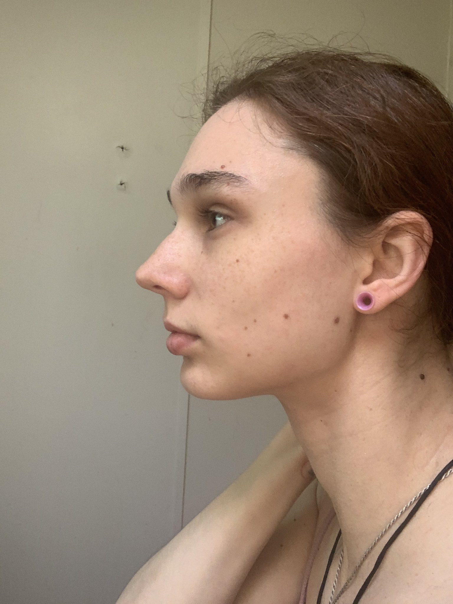 Random side profile of my face?? I’ve always hated my face in general mostly my strong AF jawline, but the profile of my face has always been bother some too.. Over the years I’ve learned to love me & accept that I am perfectly imperfect me 💜 https://t.co/BcBGSqDHyZ