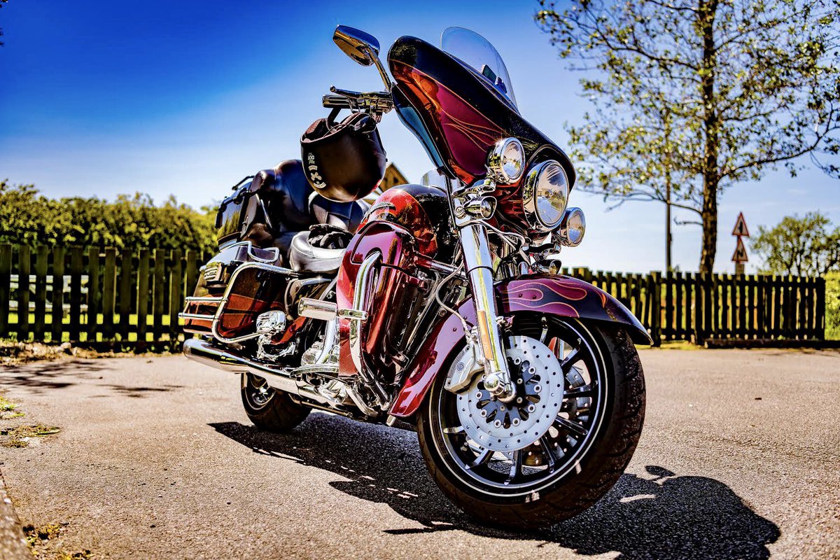 CVODean's tweet photo. Lovely little blast to ashbourne. Can’t beat riding a @harleydavidson #CVO on a day like today! #harleydavidson #customvehicleoperations #ultraclassic #harley #110twincam #Stage1 #bagger https://t.co/8d1aZXwIRq