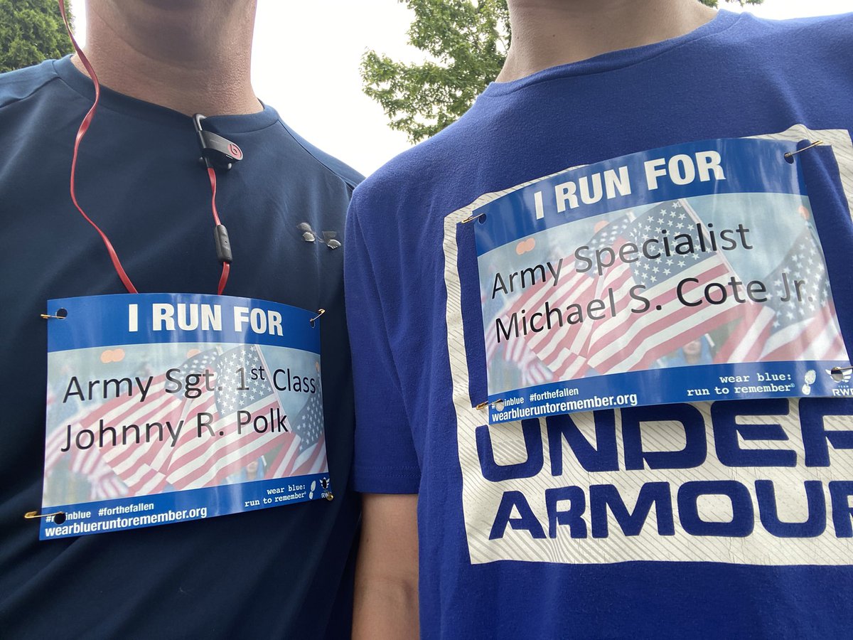 T_Carver1's tweet photo. We will always remember you and your ultimate sacrifice! Your families are in our thoughts and prayers! #wbr2r #wearblue #TeamRWB #forthefallen #runinremembrance https://t.co/Ep8iuhqArB
