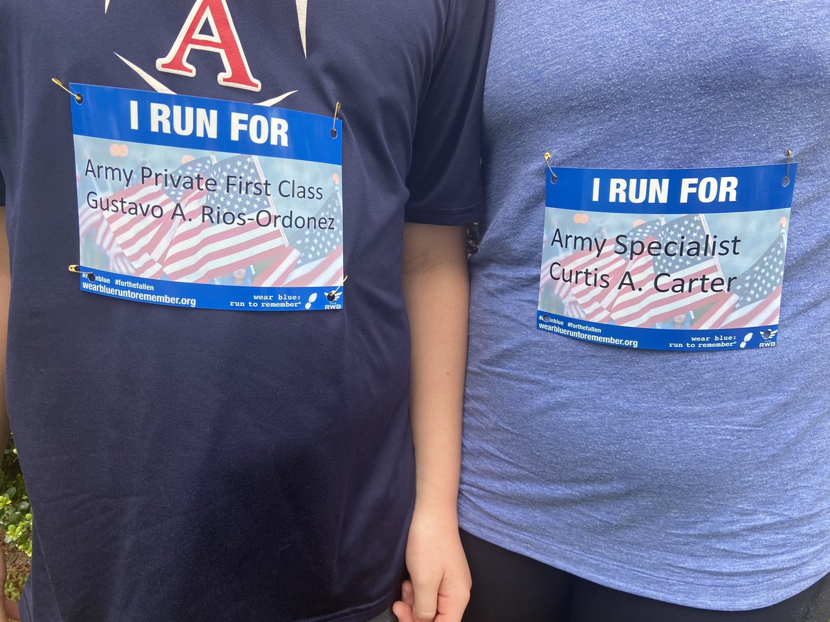 T_Carver1's tweet photo. We will always remember you and your ultimate sacrifice! Your families are in our thoughts and prayers! #wbr2r #wearblue #TeamRWB #forthefallen #runinremembrance https://t.co/Ep8iuhqArB