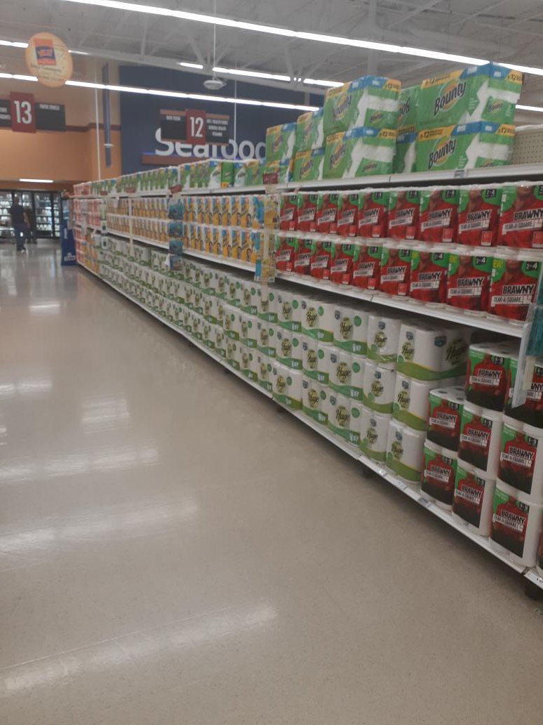 Ft. Eustis Commisarry. You'd think nothing was going on.