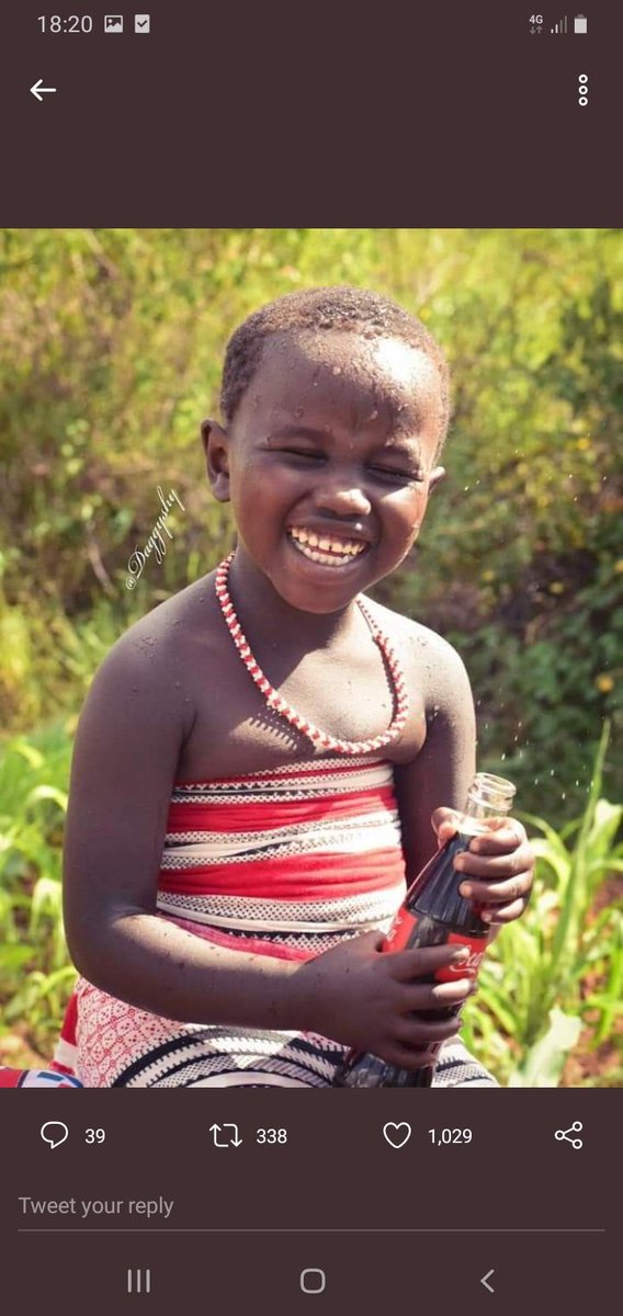 MrHkcom1's tweet photo. @CocaCola Have you ignored this girl because she's black? or you're mean like Raila https://t.co/8KtRiPLPUI