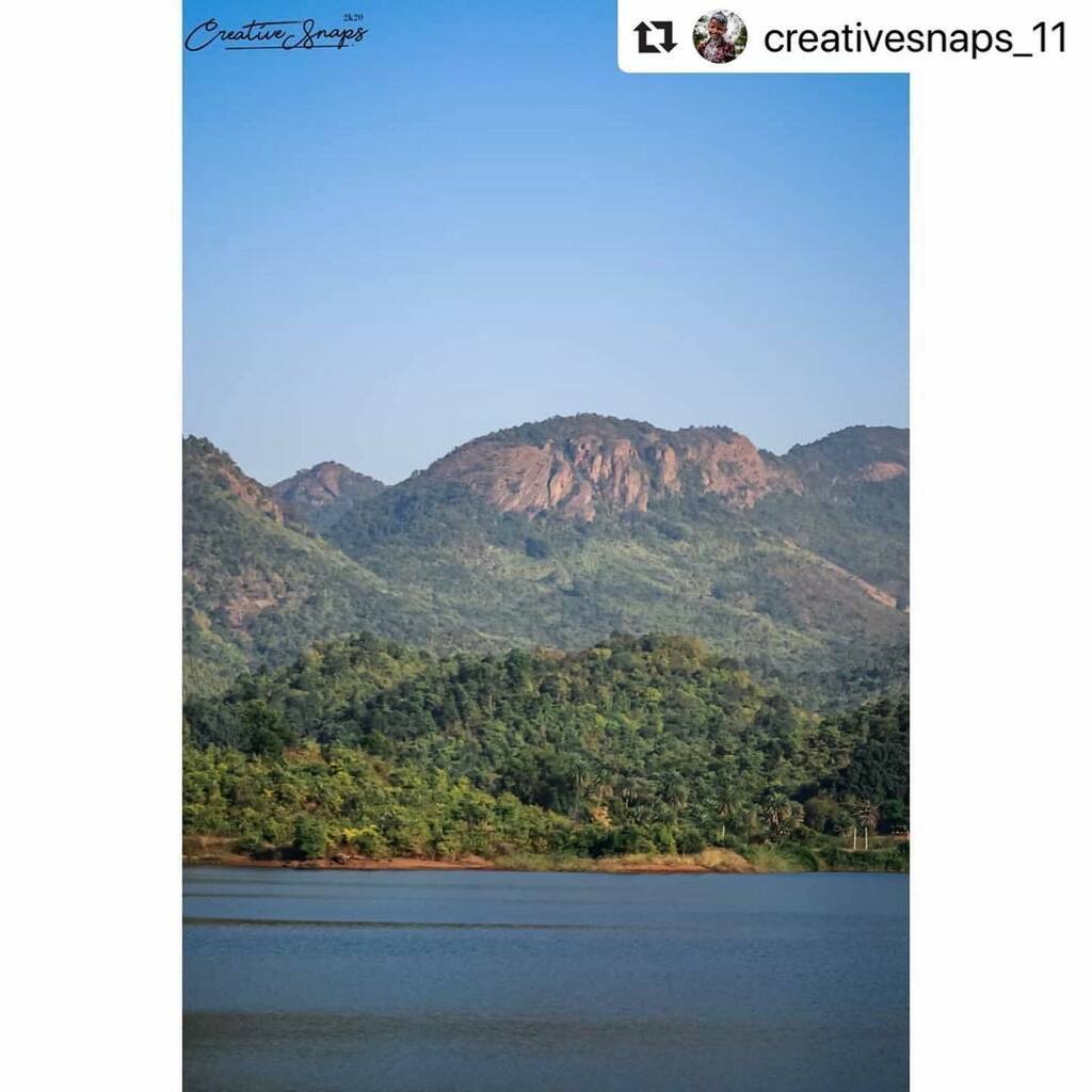 BBSRBuzz's tweet photo. #bhubaneswarbuzz #kalahandi pic courtesy @creativesnaps_11 ・・・
Unexplored Kalahandi series no. 1♥️
.
#milankumar11
#sambitkumar11
#sambitphotography11 .
#creativesnaps
#amarbhawanipatna #odishatourism #kalahandi #junagarh #portraitphotography #sunset #colourofindia #odis… https://t.co/6Yt4uHQ2RC
