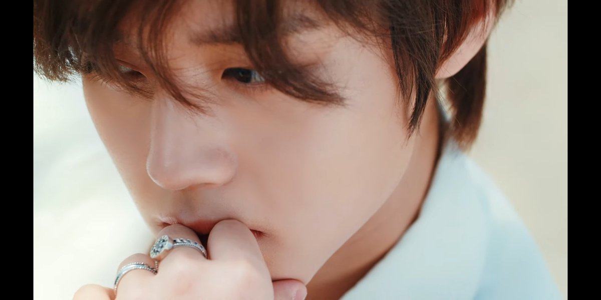 jungami1306's tweet photo. Nhạc hay người còn hay hơn, không có lý do để không thành công. PARK JIHOON fighting 🙆

#JihoonWingParty https://t.co/UTBuQdqmgF