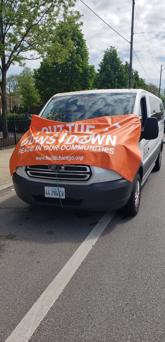 canderson311's tweet photo. Additional supporters at the #UNITYDAYCHI parade. Thank you to CPS schools, Loretta Hospital, Introspect @KellmanSchool @ACCAChicago @AccaGriffin @FredDouglassNPS @CPDCitywide @JesseKirschABC7 @TBrownABC7 @Suntimes @nbcchicago @RepDannyDavis @ChicagoCAPS15 https://t.co/xQQgC991HZ