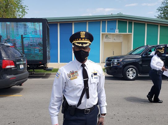 canderson311's tweet photo. Additional supporters at the #UNITYDAYCHI parade. Thank you to CPS schools, Loretta Hospital, Introspect @KellmanSchool @ACCAChicago @AccaGriffin @FredDouglassNPS @CPDCitywide @JesseKirschABC7 @TBrownABC7 @Suntimes @nbcchicago @RepDannyDavis @ChicagoCAPS15 https://t.co/xQQgC991HZ