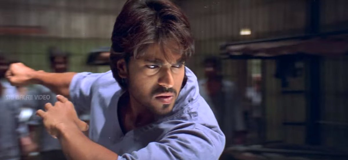 Thyview's tweet photo. On a scale of 1-10

Rate #RamCharan Entrance in #Chirutha https://t.co/2PORJf9PSz