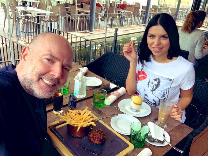 Lunch time with legend! @TheAtrax https://t.co/59gBhFksHV<a class="tags" href="/tag/theatrax">@theatrax</a><a href="/tag/kiraqueen"class="tags"><span>#kiraqueen</span></a>