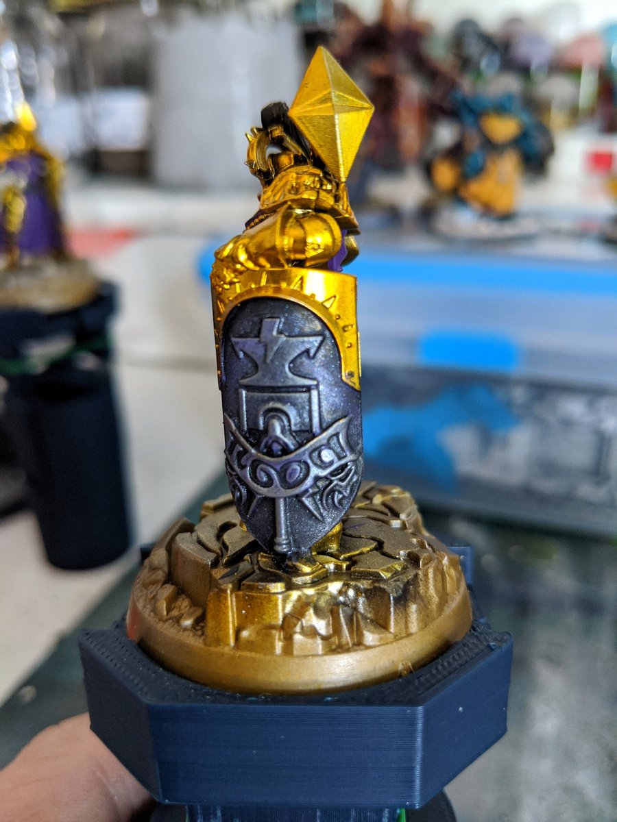 311props's tweet photo. Update on the Shiny Stormcast Eternals. Working on the shields.
#warhammer #ageofsigmar #stormcasteternals #shiny #gold #AlcladII #vallejo #shield #sparkle #gamesworkshop #miniature #painting #purple #silver #hobby #workinprogress https://t.co/SS0PfbK8SE