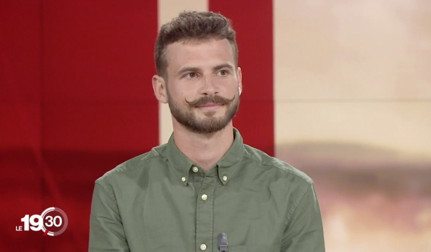 ecolebiolunil's tweet photo. Nous félicitons le biologiste et vidéaste Victor Ammann, un passionné de la nature sauvage, ancien étudiant de notre #MasterBEC au @DEE_UNIL @unil pour son passage sur la @RadioTeleSuisse https://t.co/fyFUF2ARNJ https://t.co/Dd4JfOEf8H