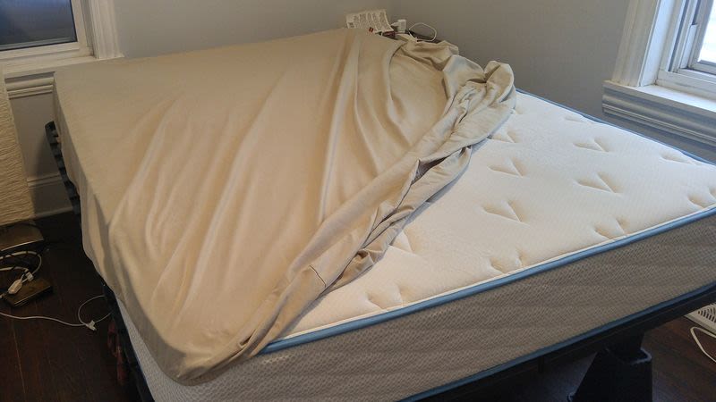 TheOnion's tweet photo. Study Reveals Majority Of Suicides Occur While Trying To Put Fitted Sheet On Bed https://t.co/na1I6drb9F https://t.co/dFTDyx9LlN