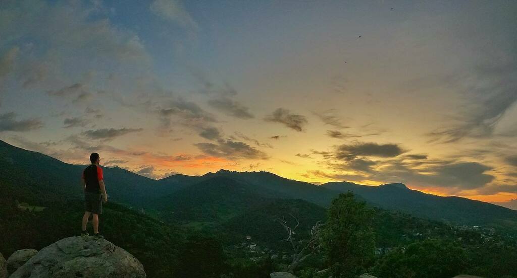 kaikuland's tweet image. Paseos mañaneros, casi siempre buscando lo mismo... #7Picos #PNGuadarrama #BolaDelMundo #amanecer #sunrise #sunrise_sunset_photogroup #sunrisephotography #sunrise_and_sunsets #mountains #mountainlovers #photography #photooftheday #mountainlife #gopro #igersmadrid #igersspain…