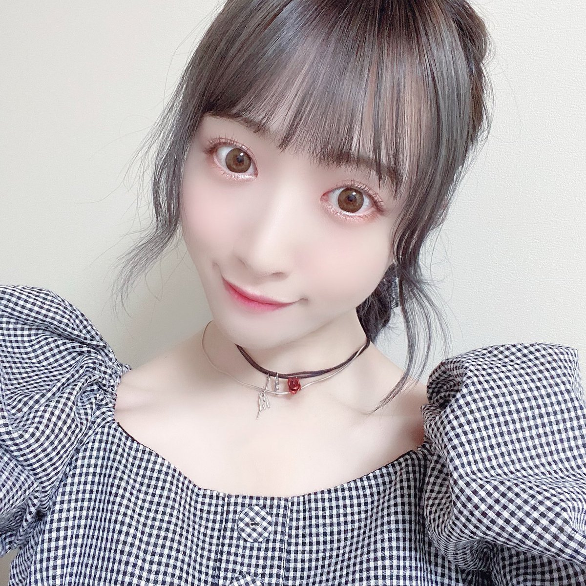 さぁや Di Twitter また目元キラキラブーム 髪色グレーになってきた 全然見えてないけど地雷系メイクやった時のリボンポニーテールしたからつけたんだ さぁや Di Twitter また目元キラキラブーム 髪色グレーになってきた 全然見えてないけど地雷系メイクやった時のリボンポニーテールしたからつけたんだ