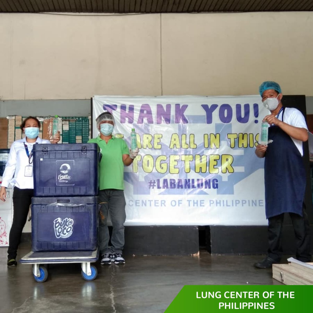 FruitasPH's tweet photo. Day 71 (May 25)
We are glad to see you happy and healthy. That serves as our fuel to keep bringing our Fruitas 100% pure, raw, fresh Coconut Juice to the frontliners.
#1000BukoEVERYDAY
#TouchedbyFruitas
#FruitasStories
#FrontlinersPH
#FRUIT
#FruitasHoldings
#CocoDelivery https://t.co/38vvWPvixM