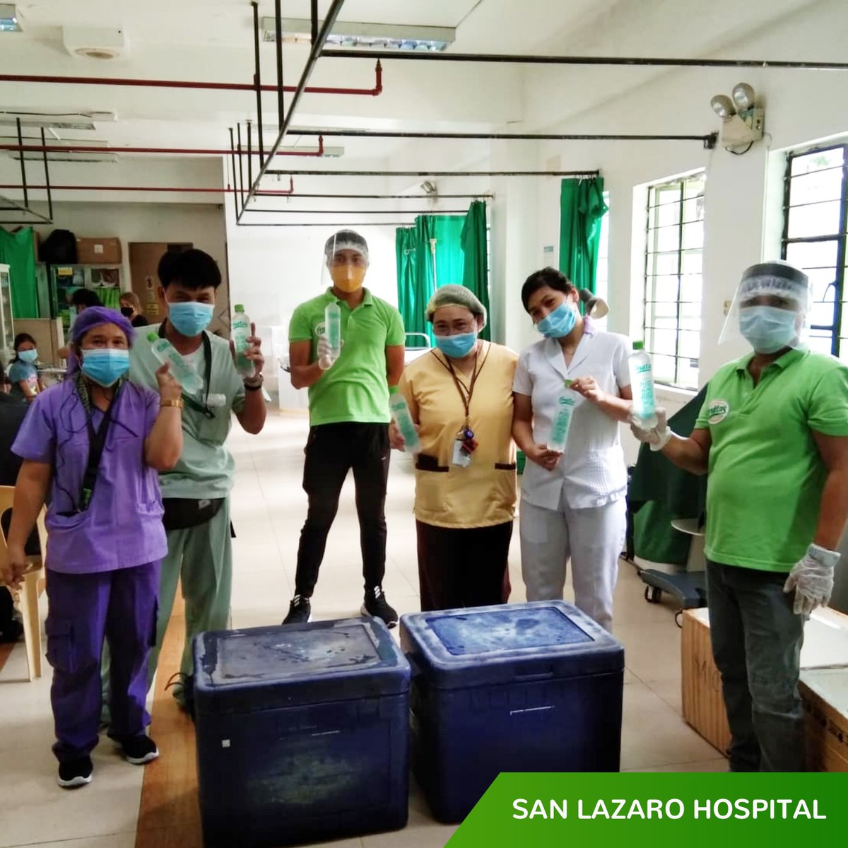 FruitasPH's tweet photo. Day 71 (May 25)
We are glad to see you happy and healthy. That serves as our fuel to keep bringing our Fruitas 100% pure, raw, fresh Coconut Juice to the frontliners.
#1000BukoEVERYDAY
#TouchedbyFruitas
#FruitasStories
#FrontlinersPH
#FRUIT
#FruitasHoldings
#CocoDelivery https://t.co/38vvWPvixM