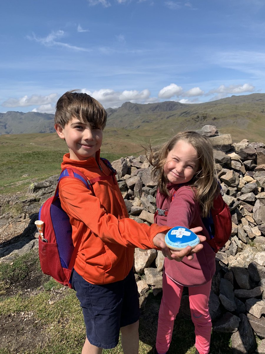 81MPaul's tweet photo. #rehide #passapebble #wainwrights #SilverHow lovely walk! #cumbria ☀️ 🏔 🥾 https://t.co/yHycSZsgIS