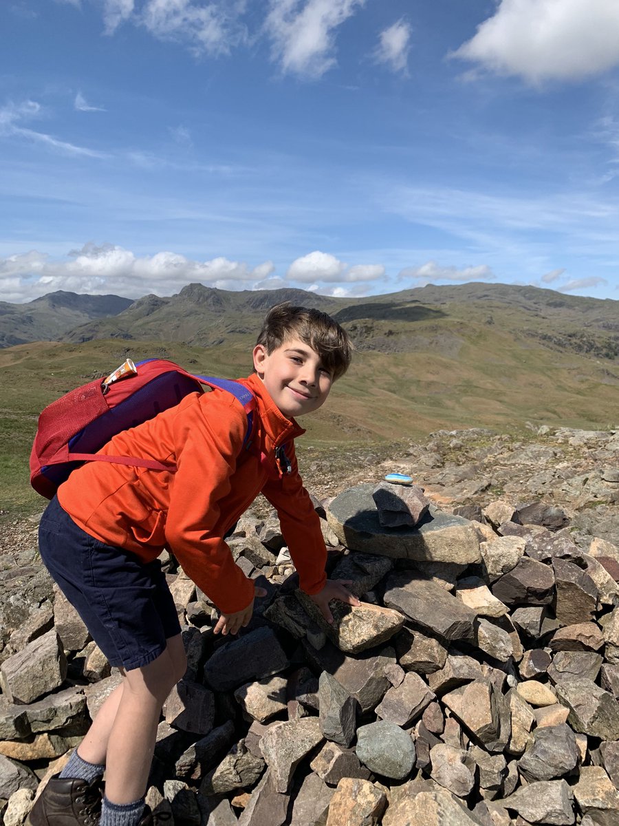 81MPaul's tweet photo. #rehide #passapebble #wainwrights #SilverHow lovely walk! #cumbria ☀️ 🏔 🥾 https://t.co/yHycSZsgIS