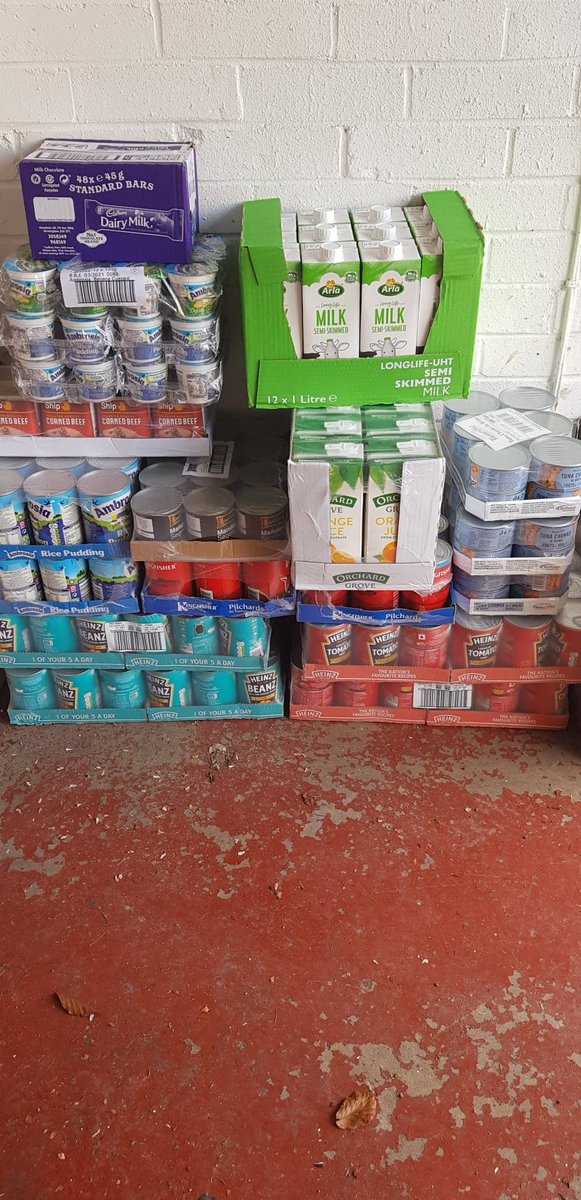 SandiacreAid's tweet photo. @EMA_Airport @MAG_PressOffice we're indebted to you and your team of volunteers and to the COVID-19 Community Relief Fund. Thank you for the magnificent donation of non-perishable food for us to distribute to those in need in Sandiacre. 👍😍✈️ https://t.co/aSxjs2k6sk