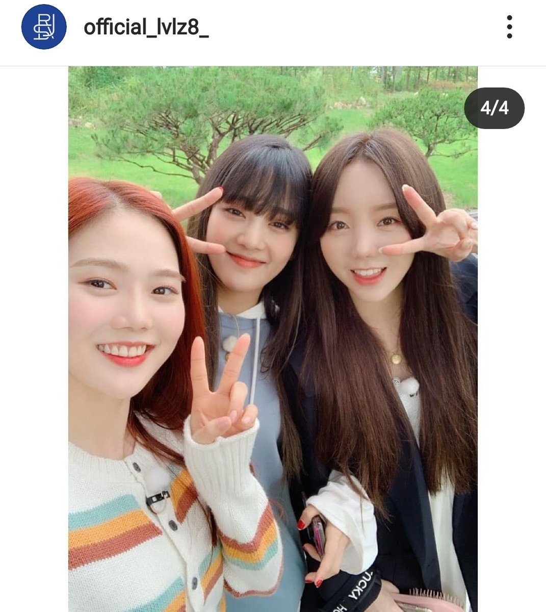 Some wholesome Lovelyz x Oh My Girl moments:- Mimi, Soyeon, Jin- Hyojung & Kei- Hyo, Minnie, Kei