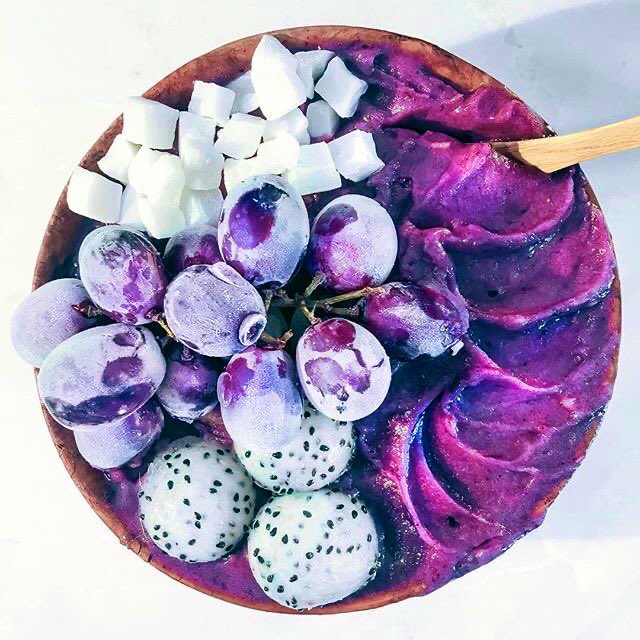 THIS GRAPE :( MY GRAPE :(frozen bananas, acai berry, and grapes in a blender with elderberry crystals for texture. top it off with more grapes and some (if youre a fan) coconut cubes! overall, very sweet and textured, smooth with a little crunch- just like jiang cheng