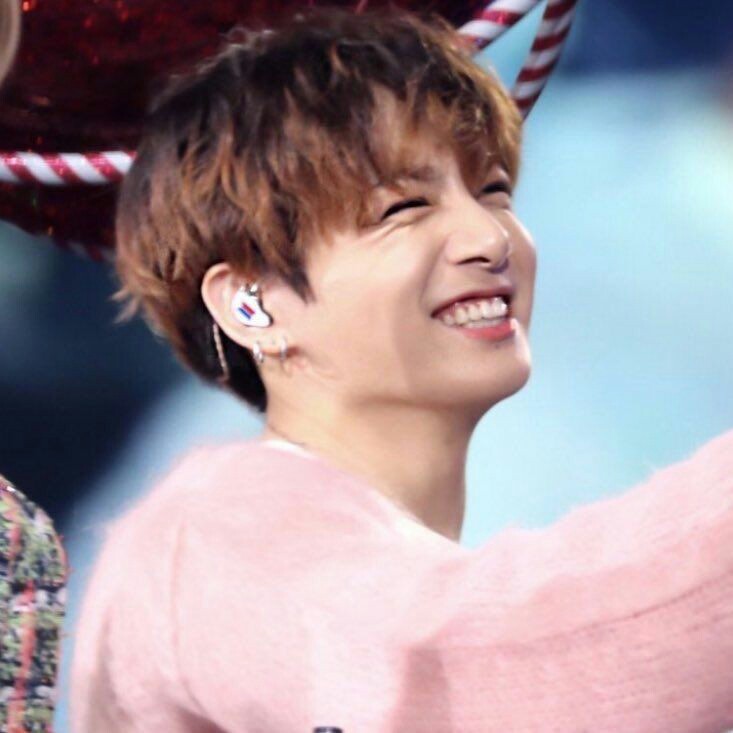 jungkook's bunny smile except as you scroll through the thread he gets older