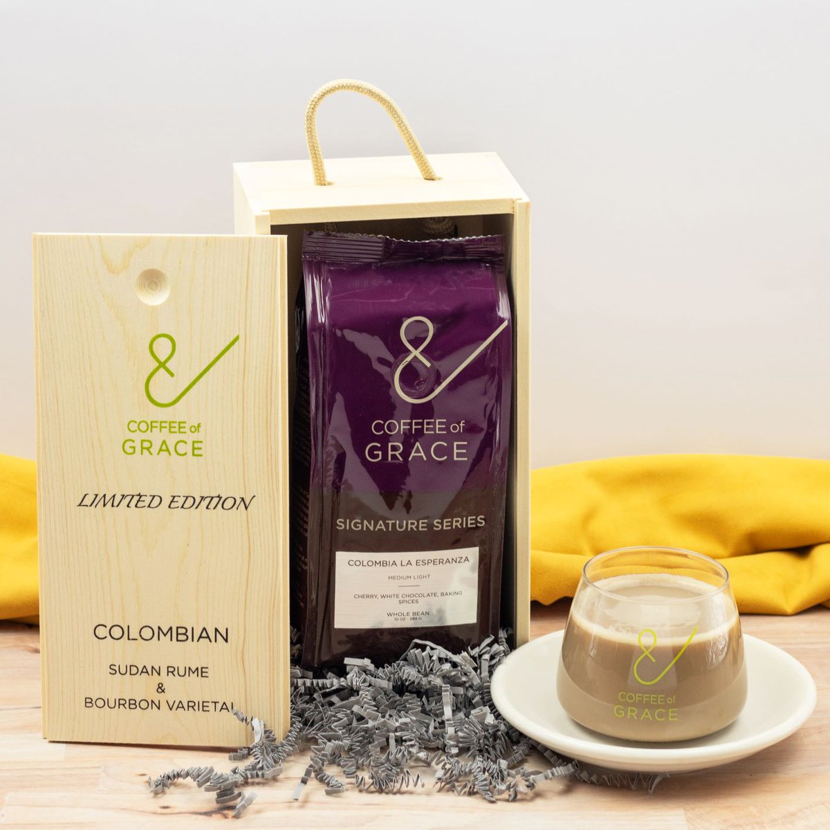 coffeeofgrace's tweet photo. Limited Edition #Colombia La Esperanza ! A blend of #washedprocess Sudan Rume and #RedBourbonvarieties as well as a natural process Pacamara. These combine to produce a #coffee cup bursting with notes of cherry, white chocolate, and baking spices. https://t.co/sTPHXSnSu5 https://t.co/kpCUUQj2tC