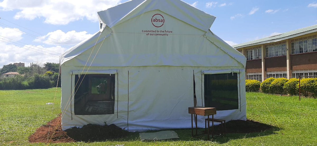epi_tent's tweet photo. @AbsaUganda completes EpiTent setup in Gulu. This tent can accommodate 16-32 patients depending on usage. It has passive cooling, reduced humidity and allows for better interaction with the environment outside. 
@AfricaResilient @JaneRuth_Aceng @DianaAtwine @USAIDGH @USAID https://t.co/weO5lY3L1W