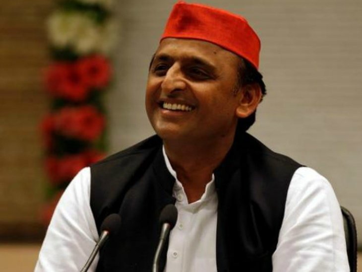 yogita_singh13's tweet photo. Who has done better for migrants??

RT for Akhilesh G                Like for Yogi G https://t.co/LVat2c8oCc