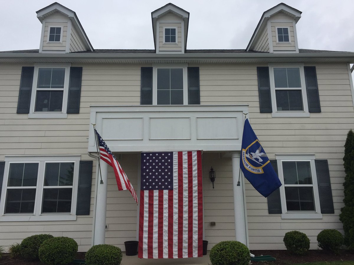 MattButler1947's tweet photo. 🇺🇸My father-in-law displayed “the big flag” every year on holidays. I love that my wife carries on the tradition. #MemorialDay2020 #MemorialDay #defensorfortis https://t.co/JXBPFAfMTz