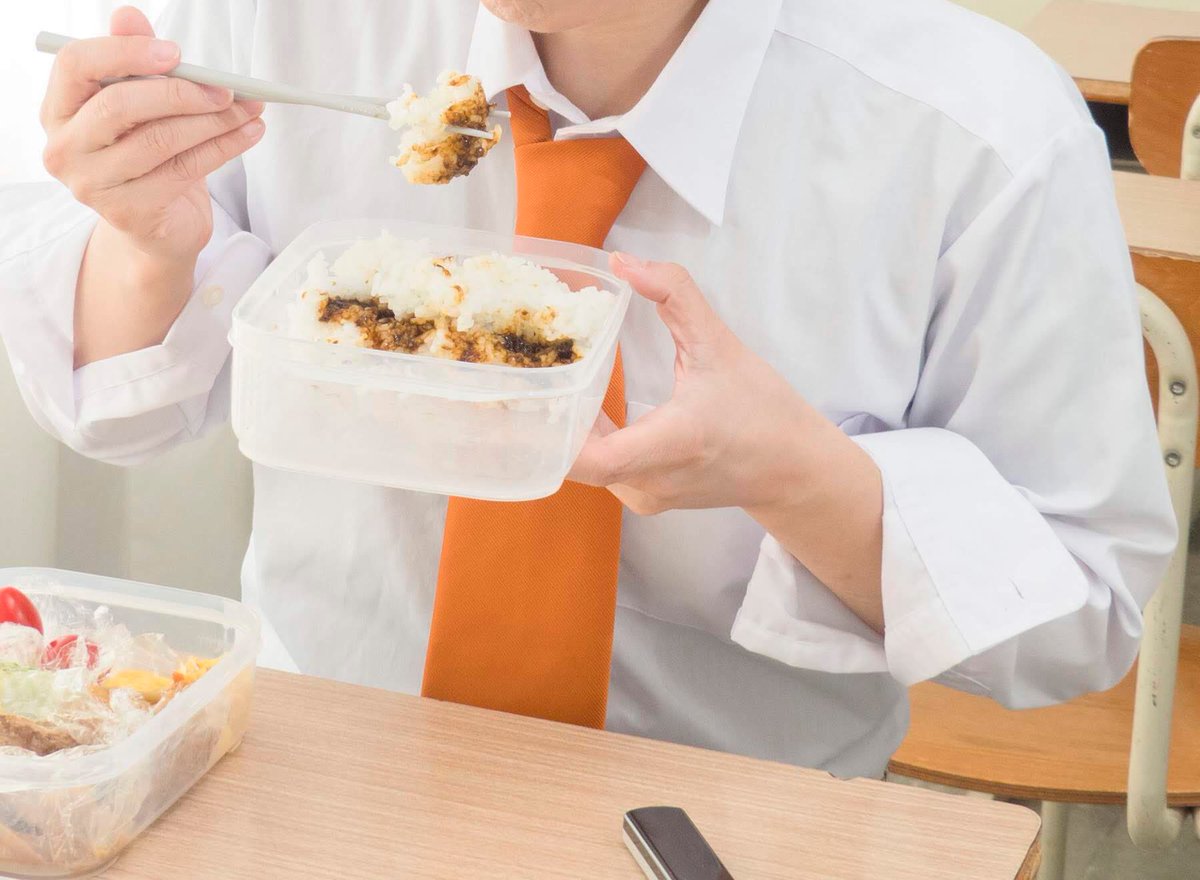 【コス|cosplay】
茂庭要／hq!!

日常

__
#onMyOwn
※お弁当でご●んですよを上に乗せると蓋にくっついてしまうのでご飯の間に挟むというテクニック
.