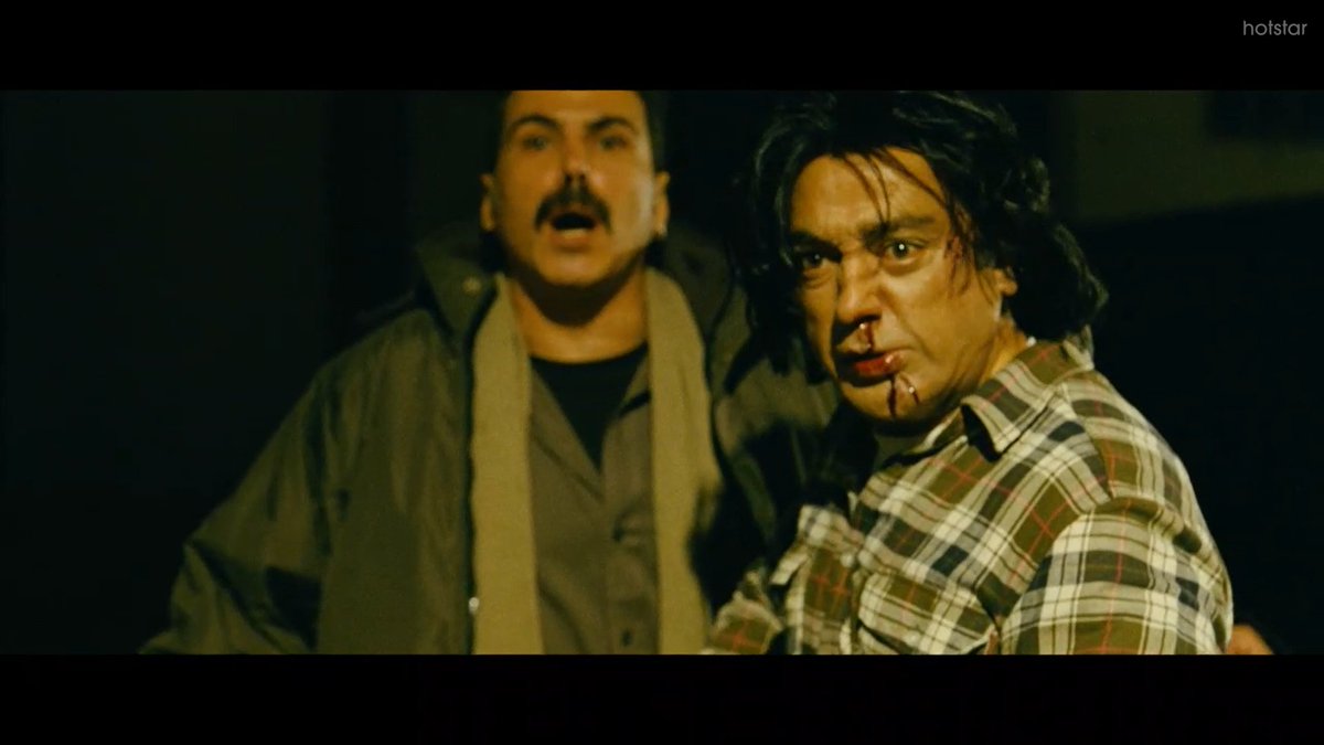 One of the mightiest action sequences in the last decade. The adrenaline rush it pumped in the theater watch is inexplicable. Again, there& #39;s a detail, Wiz doesn& #39;t much time to escape, all he has is the gap between each water-leak from the wall. Waah. Aandavar& #39;s Omniform.