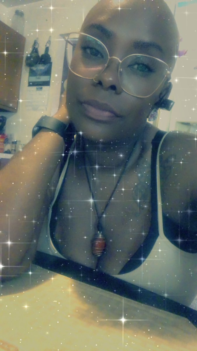 uhBlutifulMynd's tweet photo. A week away from 40 + 1 #GeminiSeason #BdayComing #Love https://t.co/yKA2Xhg982