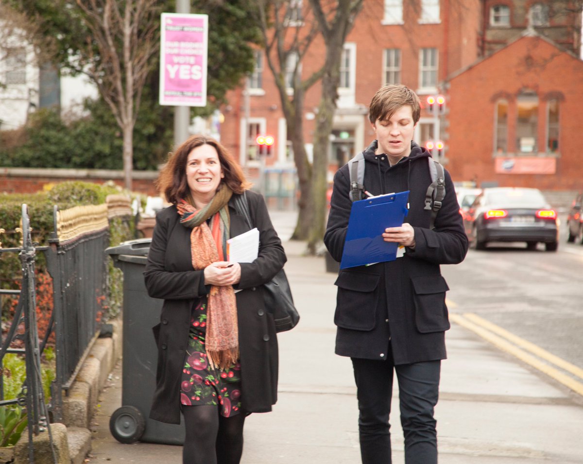 It was round about then that the canvassing really began to kick off we'd moved from once a week, to three times a week, and then on to multiple locations eahc night of the week )(so if you're not in these photos, sorry, I only had one camera and one hand)  #RepealMemories