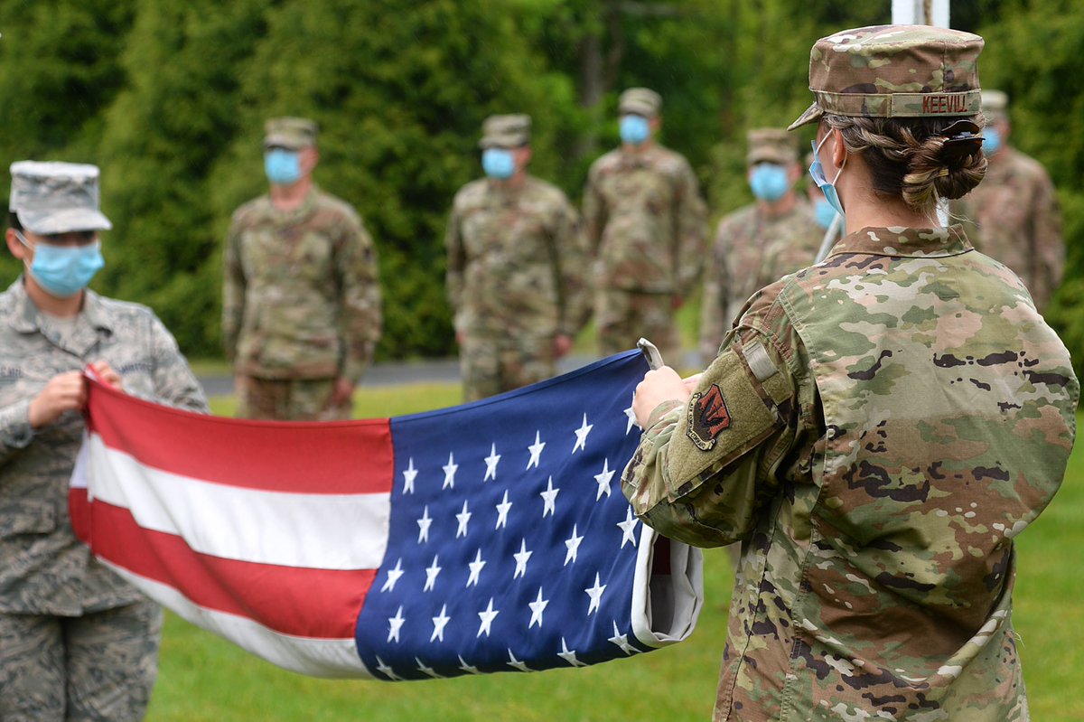 177thFW's tweet photo. NJANG members conducted a retreat ceremony May 22, 2020, for the residents of the Vineland Veterans Memorial Home in honor of Memorial Day to memorialize Veterans who’ve made the ultimate sacrifice for their country. #MemorialDay2020

@NJDMAVA @NJNationalGuard @108thWing https://t.co/IqN6mS4FtK