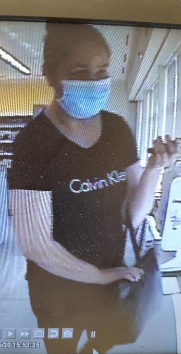 BarriePolice's tweet photo. This female attended @ShopprsDrugMart located at 831 Big Bay Point Rd. and stole just over $1325 in men's products (Prestige, Biotherm, Clarins) in 10 minutes on May 20, 2020. If you can identify her, please contact PC Manna by email at cmanna@barriepolice.ca. #CrimeDoesntPay https://t.co/tBTTfqPufB