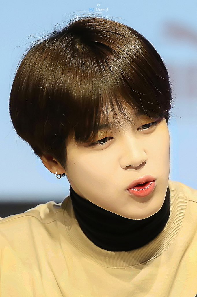 flipped_jimin's tweet photo. 「HQ💕」180408 푸마 팬싸 

#방탄소년단  #박지민 #지민 #JIMIN #박포포 👼🏻 @BTS_twt https://t.co/aEvQIQvUY2