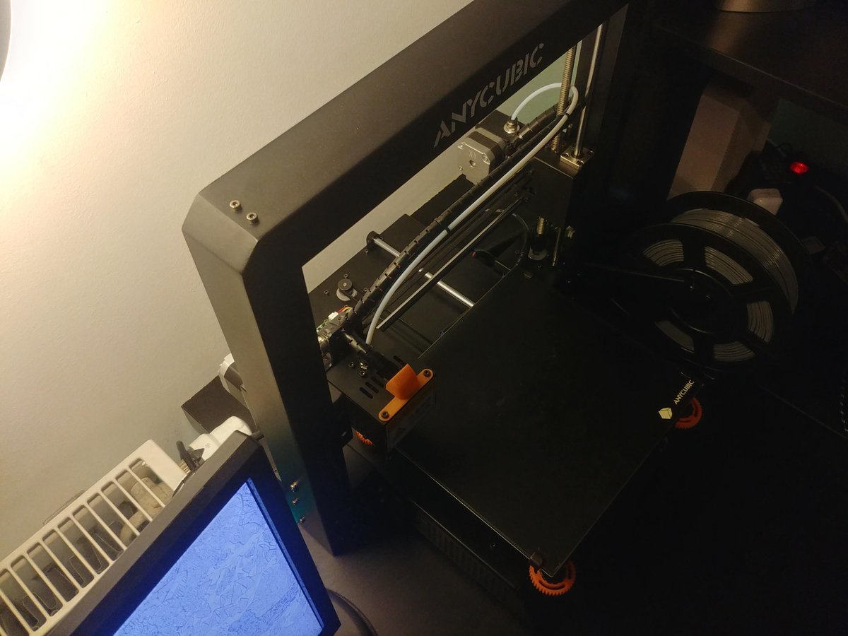 bence_beothy's tweet photo. Extend your #linnmon with a #lack!
That's could be the motto of my #Ikea hack project supported by #3Dprinting.
I've got my 3d printer, but had too small space on my desk, but there was an empty gap between my desk, radiator and the wall. So I've bought the famous lack table 😉 https://t.co/OCzS3MLAar