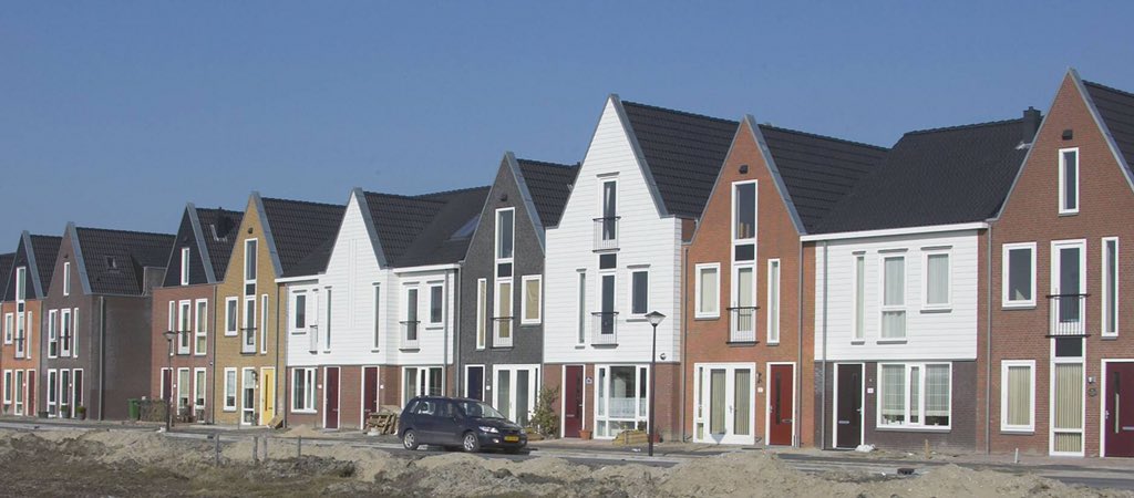 6. Bangert en Oosterpolder- Modern district with new houses- WORST roads the systematic behind it is awful, therefore always dead cats on the sidewalk - Bc its modern its kinda bland, too sleek for Hoorn- Richies live here