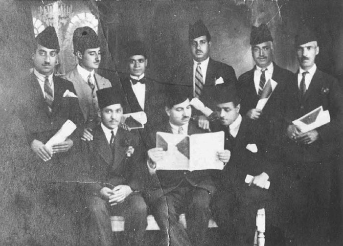 By the 1950th in Baghdad, there were many bands specialized in "Chalghi", The most famous: Hoki Batto, Shaul Basun, Hasqil shumuli, all of them are JewishPhotos: Dawood & Salih brothers, and some bands at that time