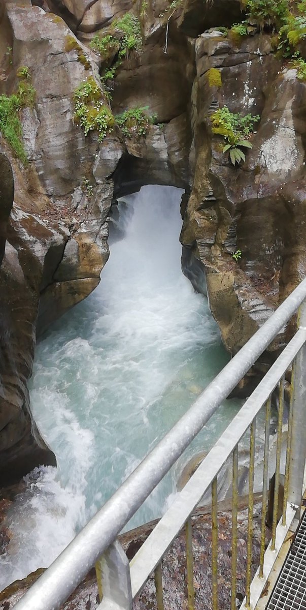OuabelJ's tweet photo. Les gorges de ballandaz https://t.co/kkyR9RfTHM
