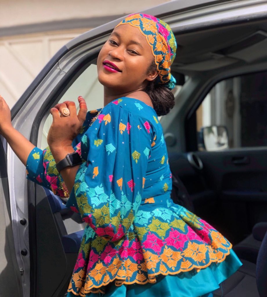 beeilah's tweet photo. Let’s go for yawon Sallah! 🤪😅 https://t.co/2gol3eKszZ