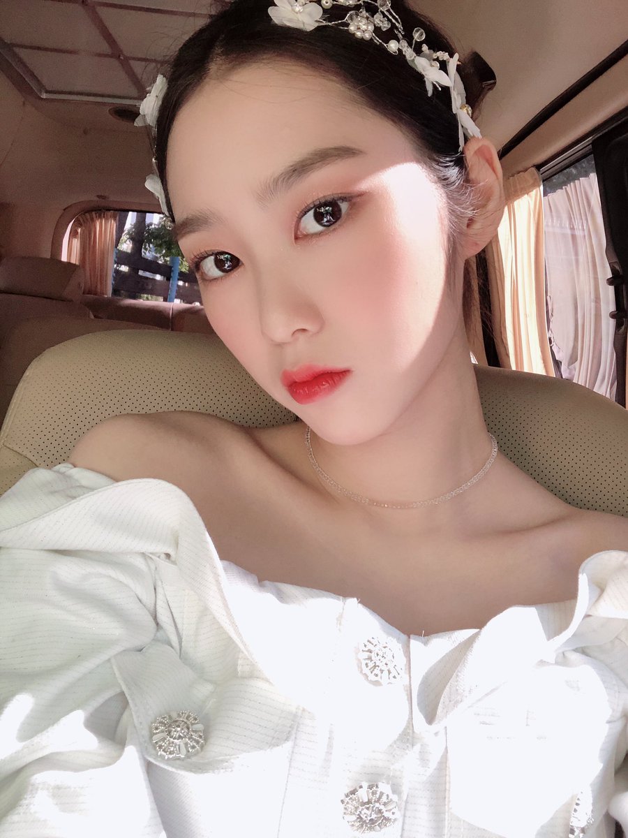 WM_OHMYGIRL's tweet photo. #오다주웠지호 #오랜만에 #사진이닷
대사랑 받아랏!! https://t.co/Tasqkso0Yr