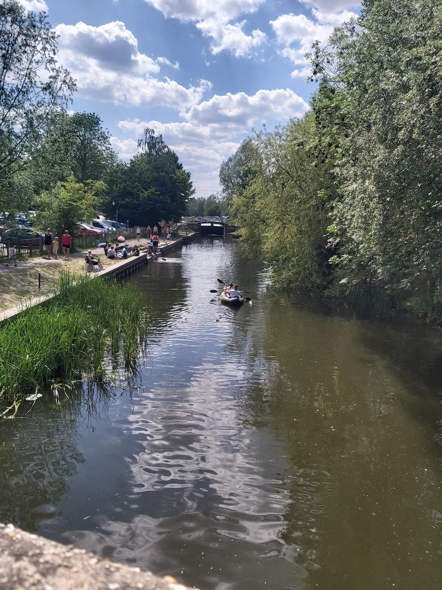 ChelmsfordSCs's tweet photo. We are in #LittleBaddow near @OldStableTroom  Dangerous parking that puts lives at risk will not be tolerated.  #StayHomeSaveLives https://t.co/z6Xeq2ywkB