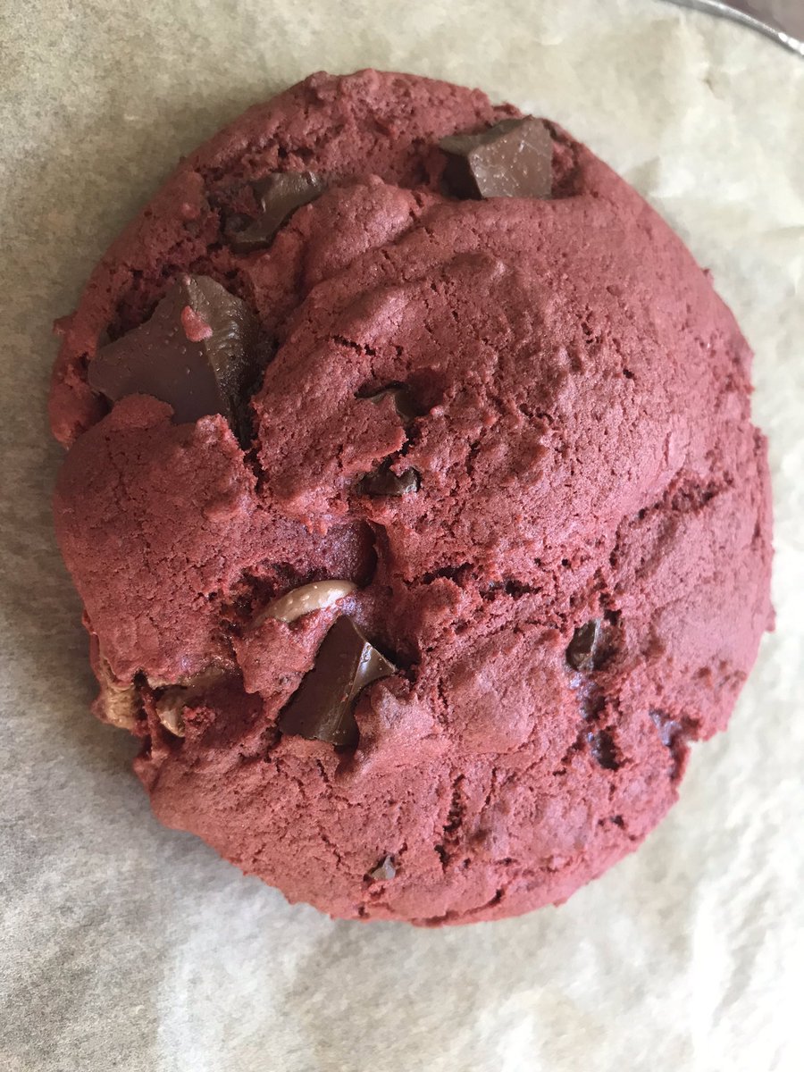 rubyscakes's tweet photo. New York style red velvet cookie! Thank you @janespatisserie can’t wait to taste them! #redvelvet #newyorkcookie https://t.co/Mcs5oDuDfQ
