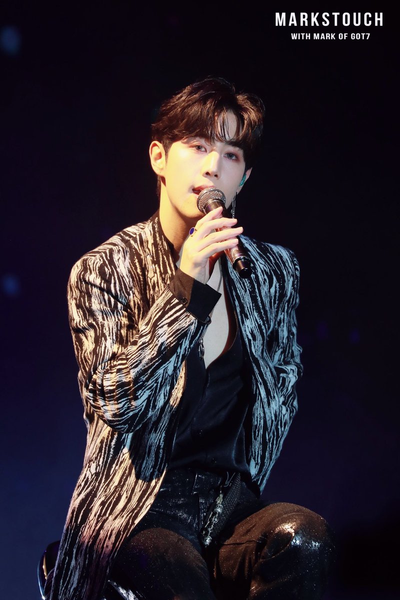 Pnamziii_9397's tweet photo. มันดูดีไปหมด  หมดคำจะอวย ดูเอาเองเลยละกัน😍😍
#ประกาศความหล่อของมาร์คต้วน
@GOT7Official #GOT7 #MarkTuan https://t.co/VHxoTlEGxx
