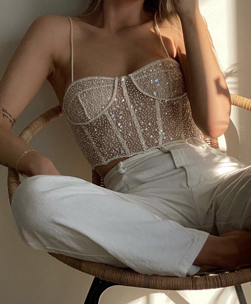 🦢 tweet media