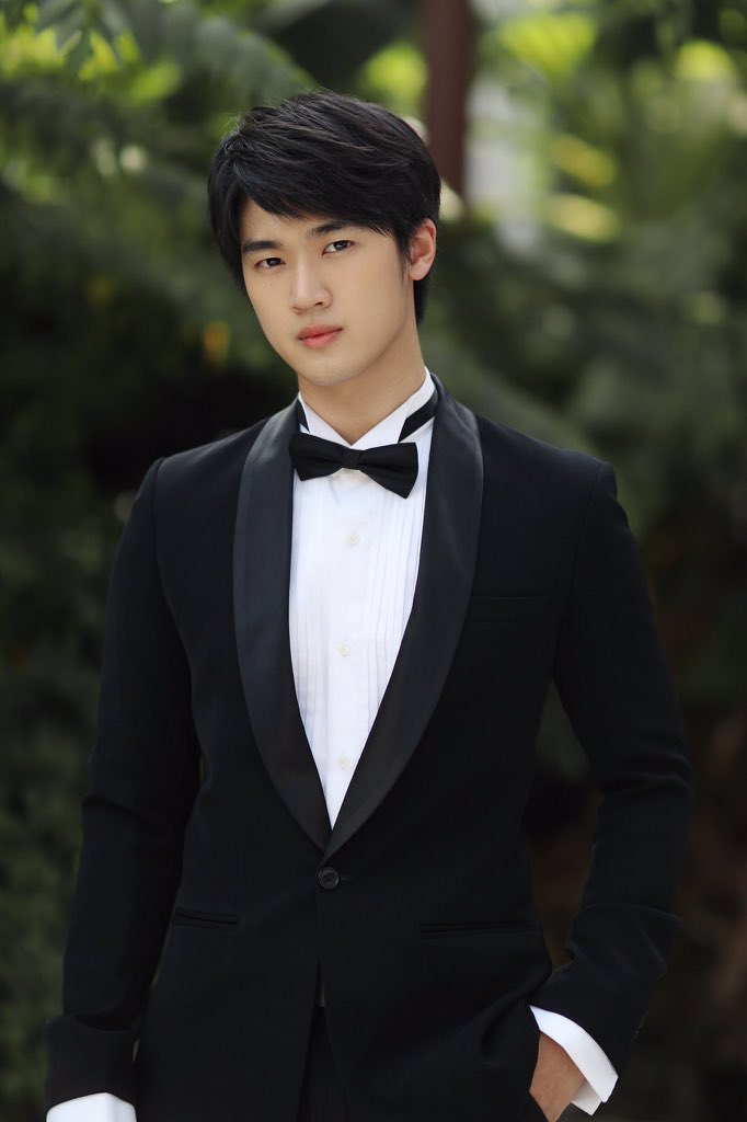 I wanna MARRY Him also!!!  #MDNutthapong  #Thara  #DrThara  #TharaFrong Imagine waking up to this every day for the rest of your life...  #myengineerมีช็อปมีเกียร์มีเมียรึยังวะ  #theseriesmyengineer