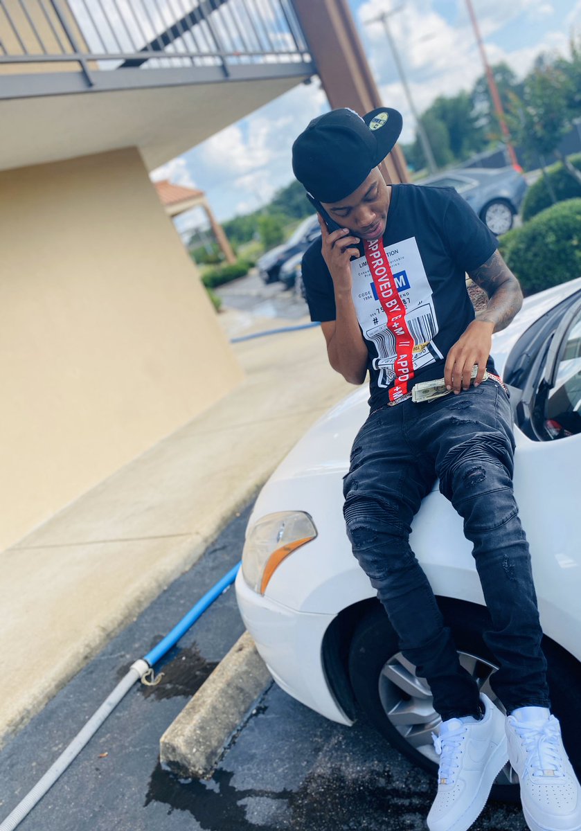 Lihhwayneoo's tweet photo. No Cap P I Been Money Hungry, I Had To Go Get Ts 💰.
#FreeCeo 🍀
#FreeTchula 🤧 https://t.co/VkDNyxuqSG